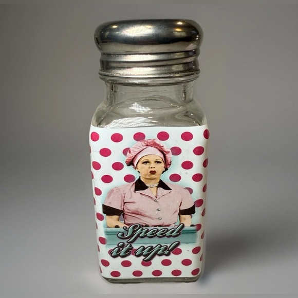 I Love Lucy Salt & Pepper Shakers Chocolate Factory Episode TV Show Collectible - Picture 8 of 8